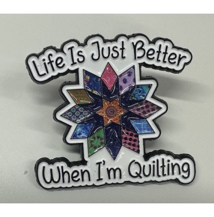 Pin med texten Life just gets better when Im quilting (17917)